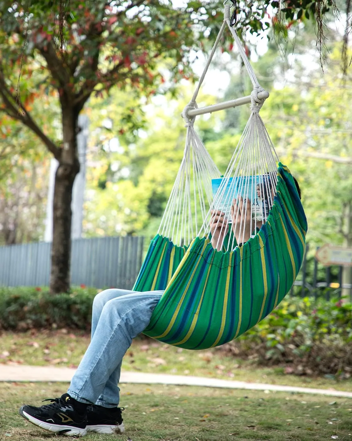 ADVOKAIR Hammock Chair Swing (500 lbs Max) - Hanging Hammock Chair Rope Swing Indoor for Bedroom, Outdoor, Patio, Bedroom, Porch, Deck - Sturdy Steel Bar with Anti-Slip Safety Rings