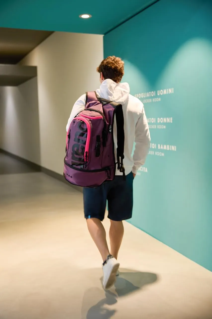 ARENA Unisex Adult Fastpack 3.0 Swim Bag Athlete Sports Backpack Gym Workout Rucksack Wet Gear/Shoes Compartment, 40 Liters