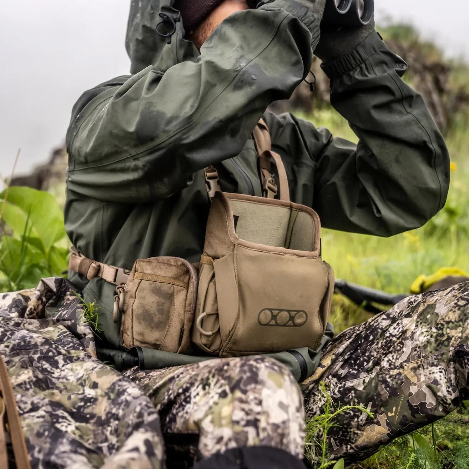 Eberlestock Recon Modular Bino Pack - Advanced Binocular Harness System with Customizable Attachments - Dry Earth - Large