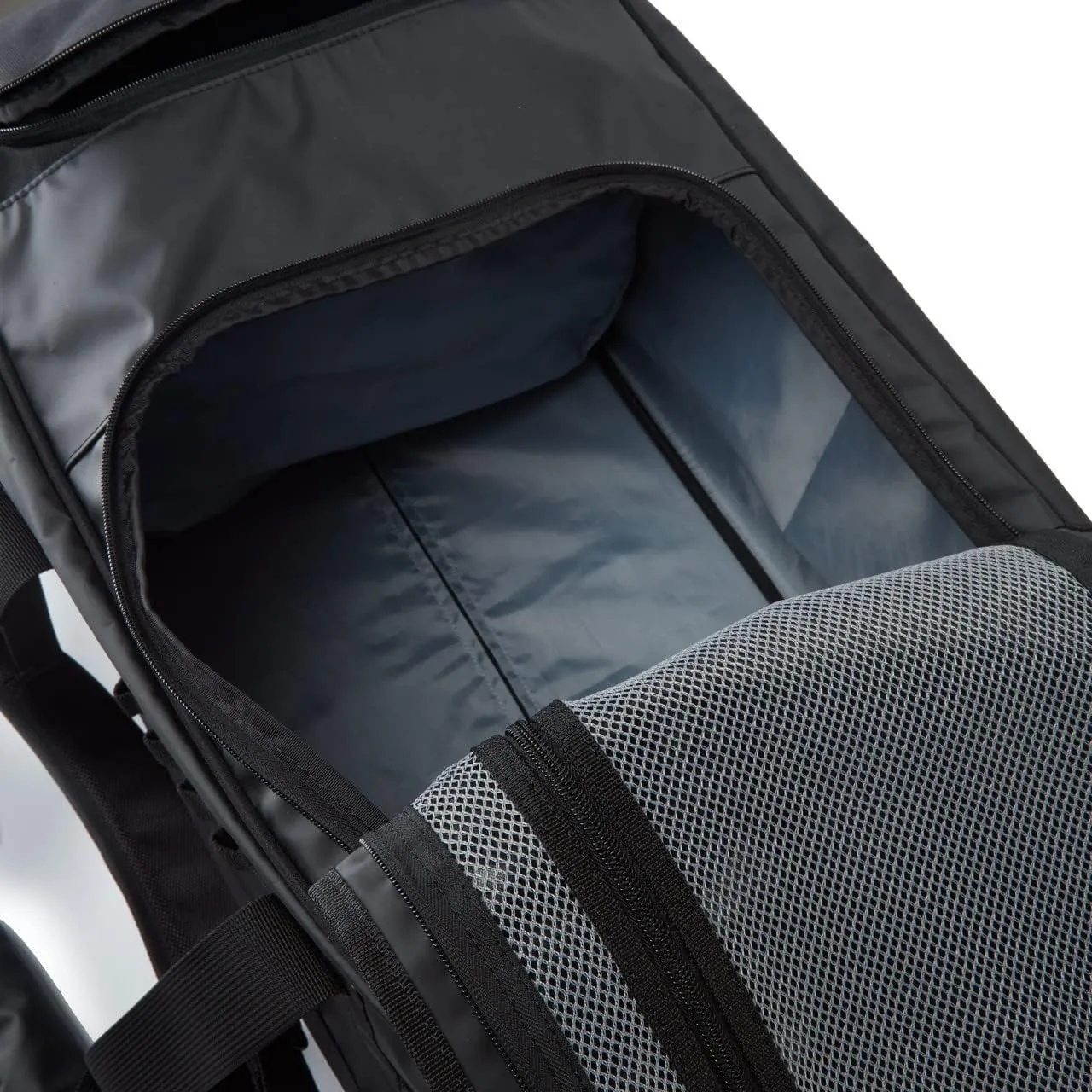 Gill 90 Litre Rolling Cargo Bag - Hardwearing & Waterproof with Rolling Wheels