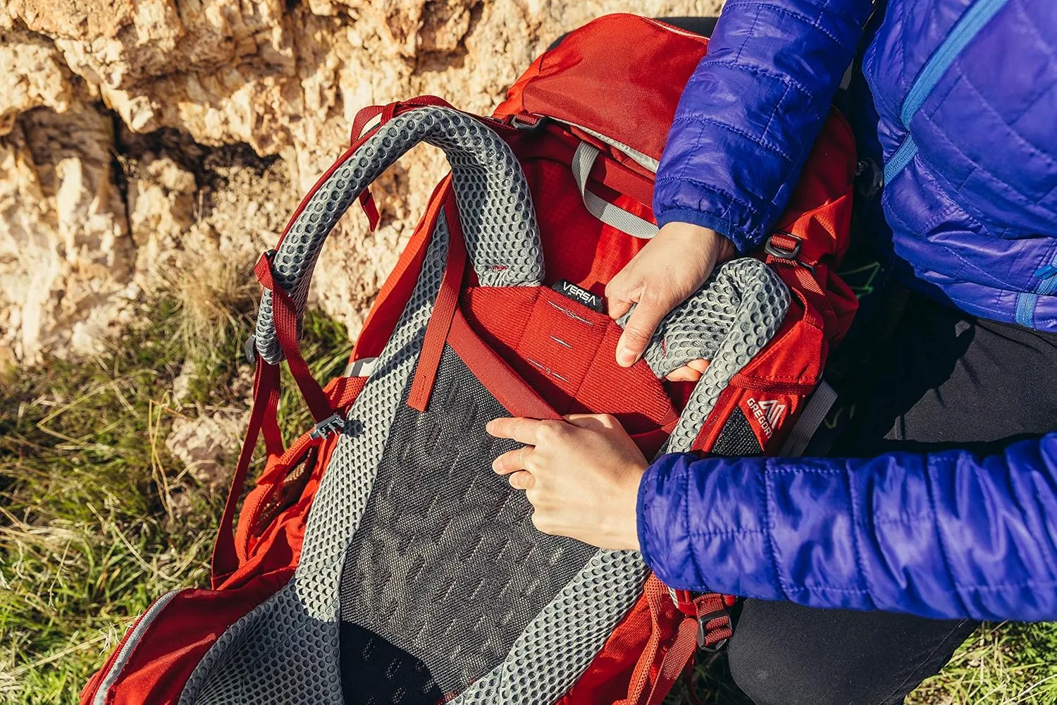 Gregory Amber 55L Women's Dayhiking/Backpacking Pack, with Breathable Backpanel and Comfort 3d Waistbelt, Raincover included, One Size Fits All, Sienna Red