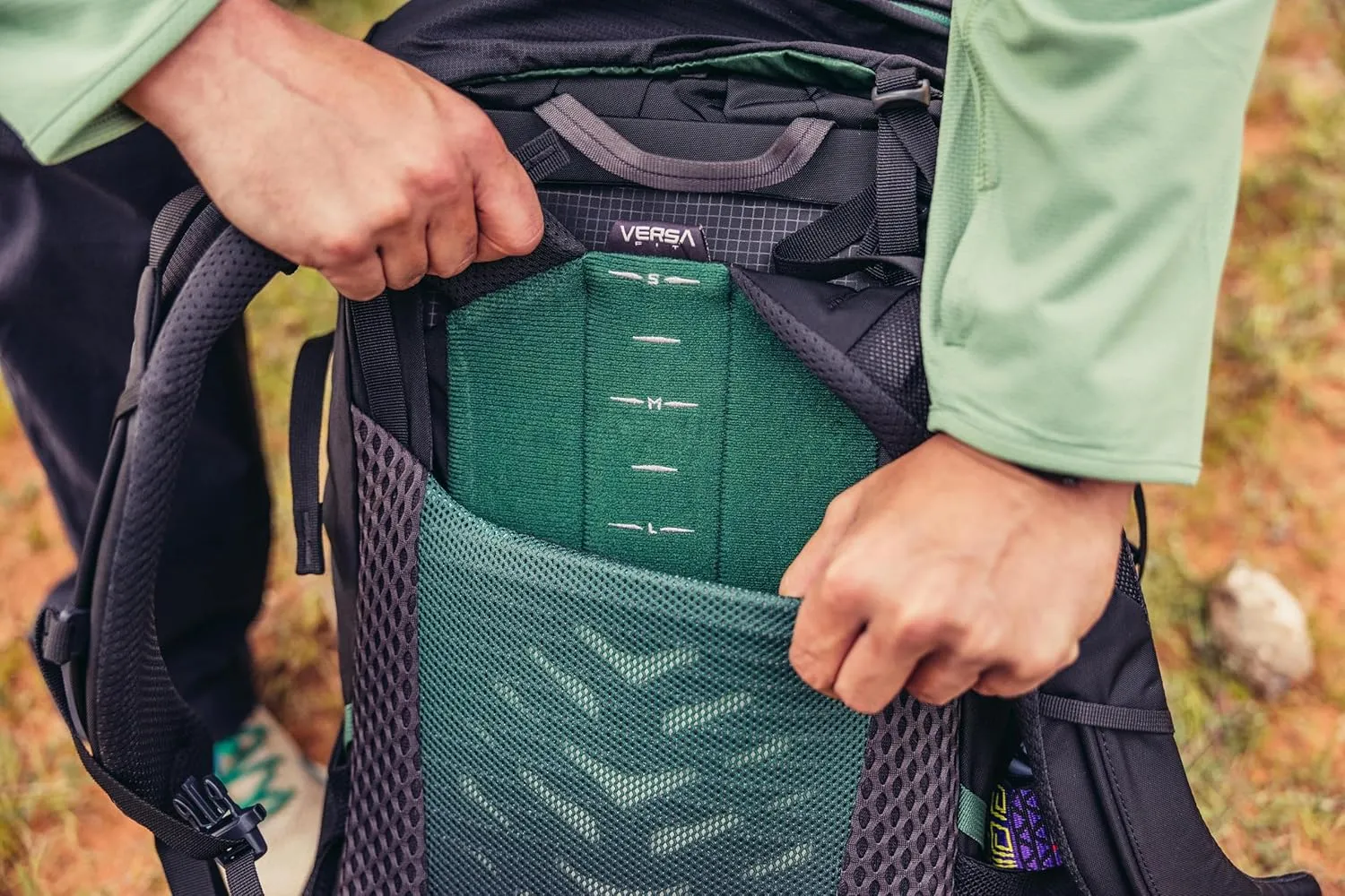 Gregory Stout 70L Unisex Backpacking Pack, Breathable Backpanel, Internal Hydration Sleeve for Water Reservoir (Bladder Not Included), One Size Fits All, Forest Black