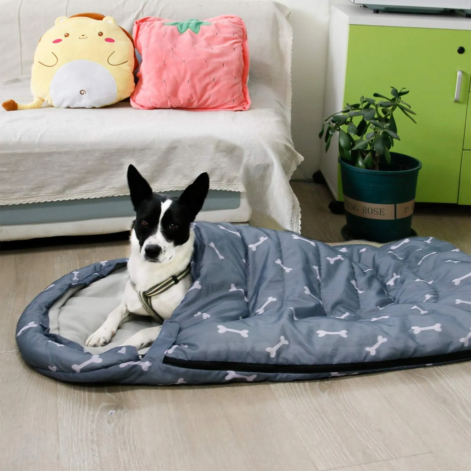 KUDES Dog Sleeping Bag Waterproof Warm Packable Dog Bed with Storage Bag for Indoor Outdoor Travel Camping Hiking Backpacking (43''Lx27''W)