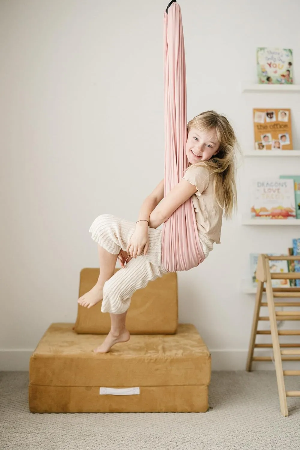 Marlowe & Co Double Layer Cotton Sensory Therapy Compression Swing for Children, Holds 200 lbs, 360° Swivel Hardware Included (Vintage Rose)