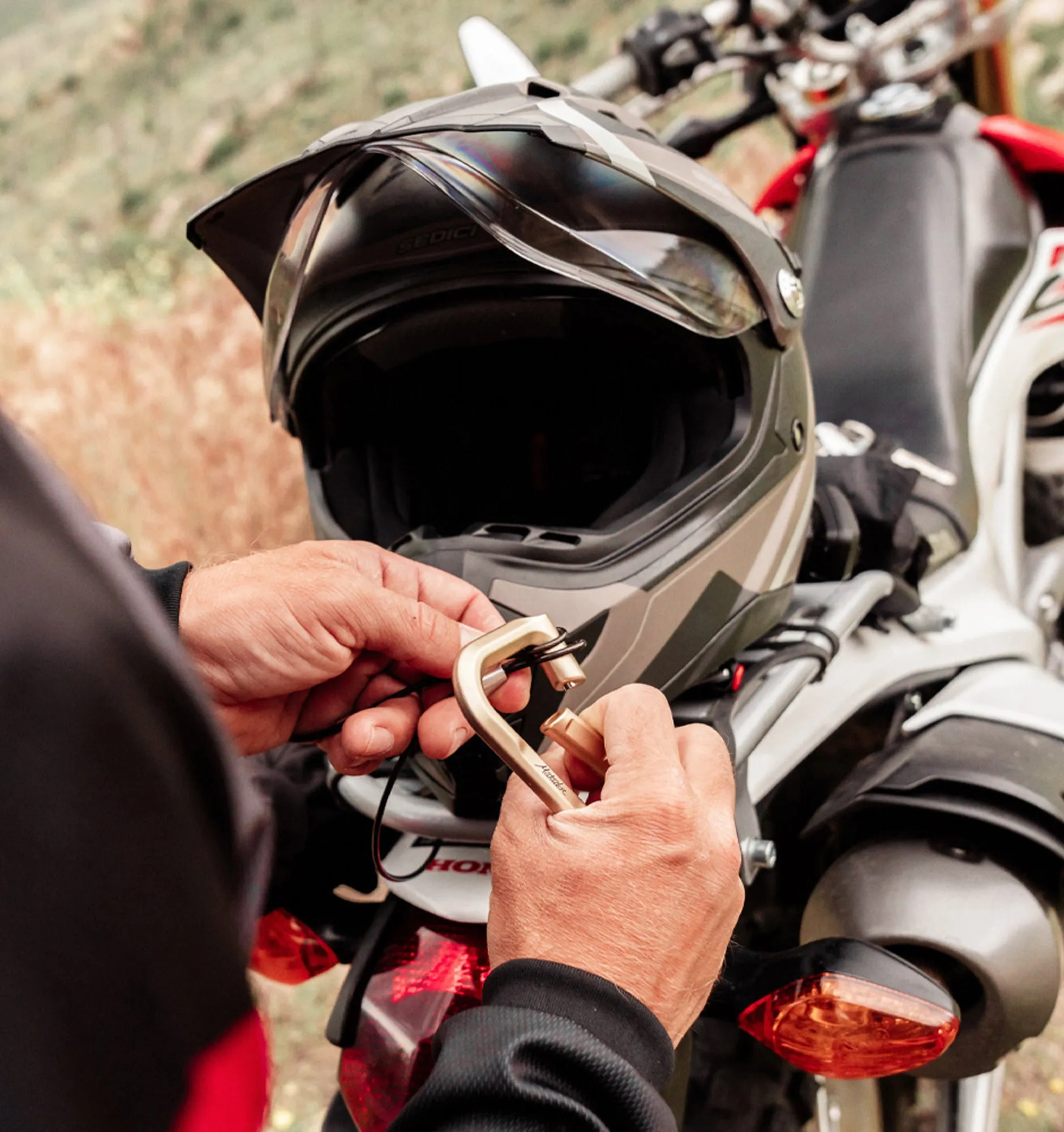 Matador Betalock™ Carabiner