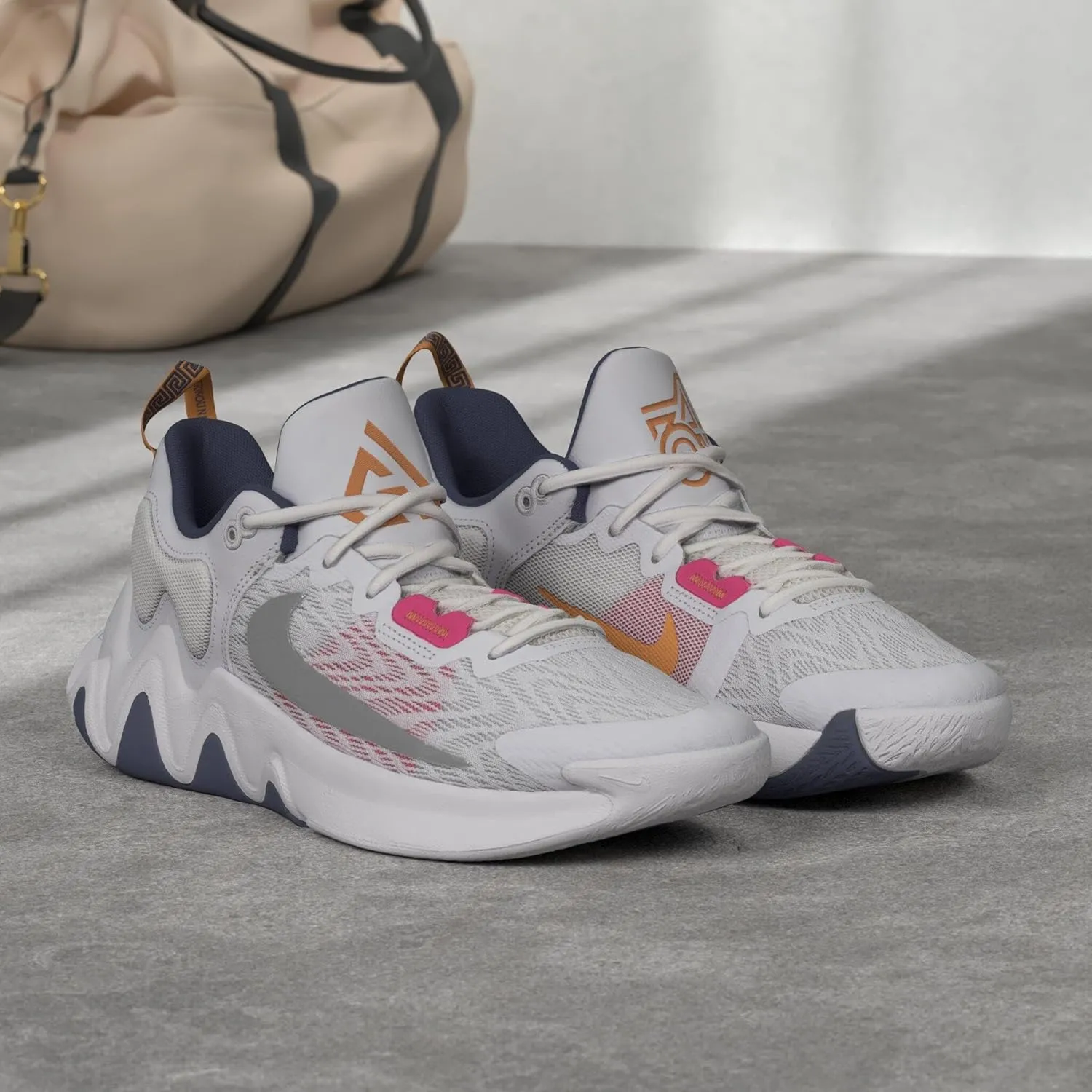 Nike Mens Modern