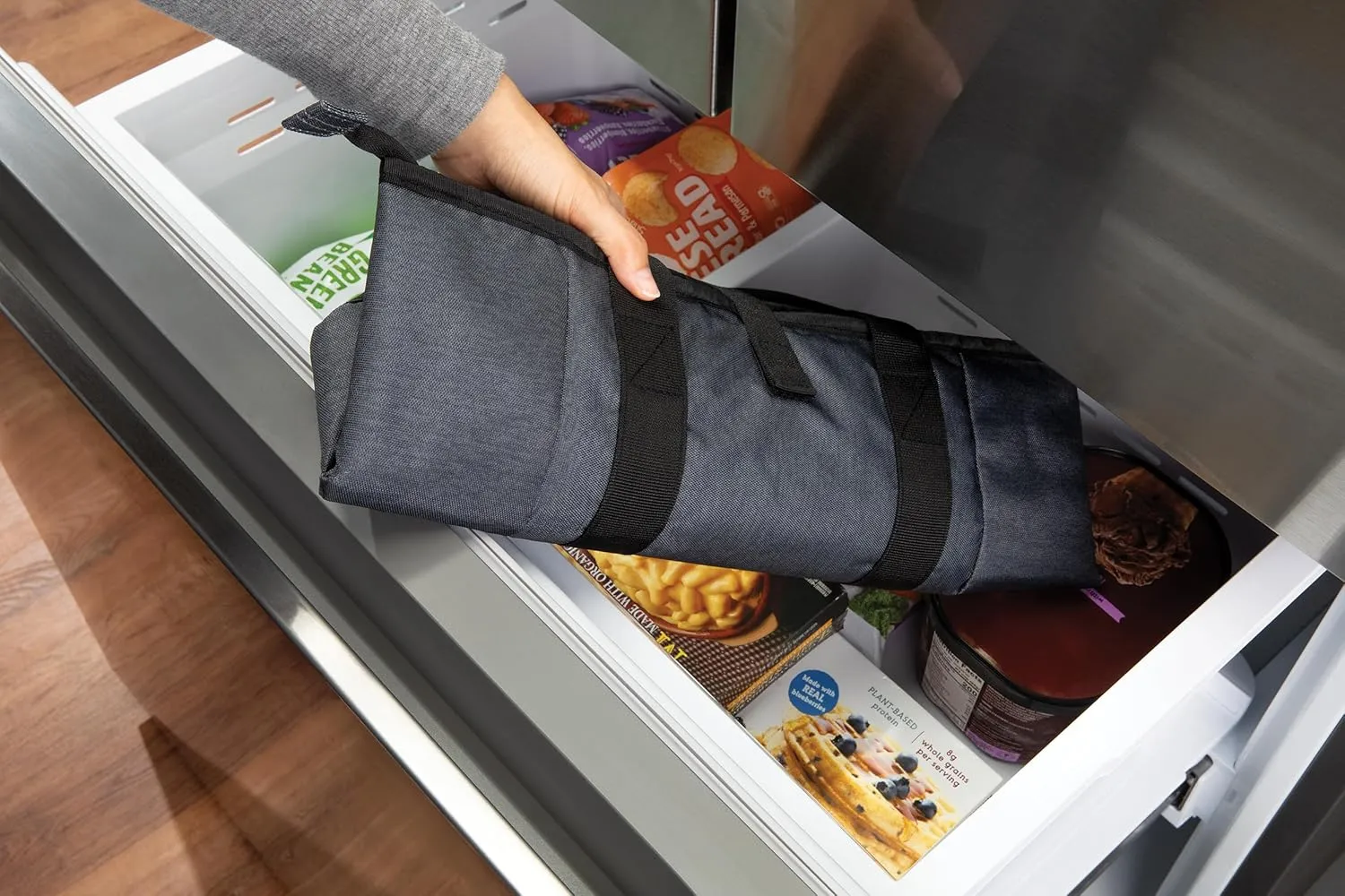 PackIt Built with ECOFREEZE Technology, Reusable, Foldable, Zip Closure, with Shoulder Straps for Easy Carrying